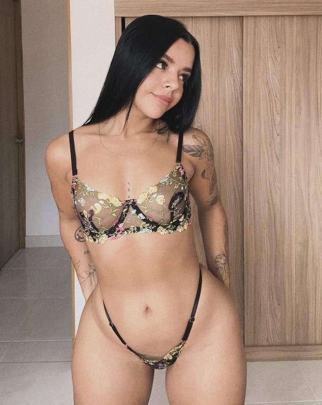 konyaescortelif-3-1 Konya Escort Elif Aklından Çıkmayacak Bir Geceye Davet Ediyorum